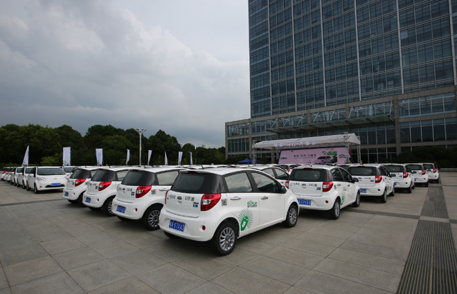 新能源三廂車市場崛起，綠色出行新選擇，未來出行新趨勢，新能源三廂車引領綠色出行新潮流，開啟未來出行新紀元