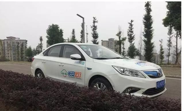 長安新能源網(wǎng)約車型引領(lǐng)綠色出行新潮流，長安新能源網(wǎng)約車助力綠色出行風(fēng)尚潮涌