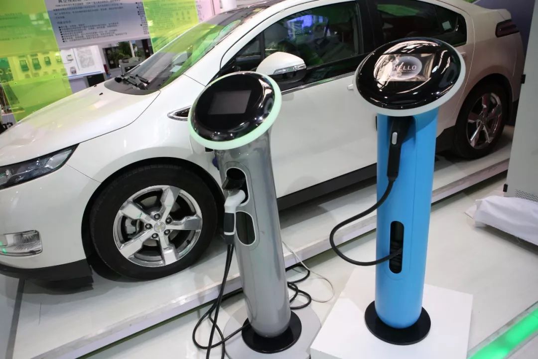 宜賓新能源汽車發(fā)展現(xiàn)狀與未來展望，綠色出行新篇章，宜賓新能源汽車蓬勃發(fā)展，開啟綠色出行新時(shí)代