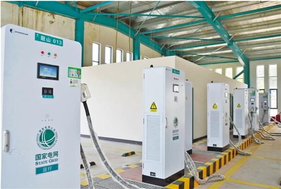 新能源充電平臺建設(shè)項目，創(chuàng)新驅(qū)動，構(gòu)建綠色出行新生態(tài)，創(chuàng)新引領(lǐng)，打造綠色出行新生態(tài)，新能源充電平臺建設(shè)項目啟動
